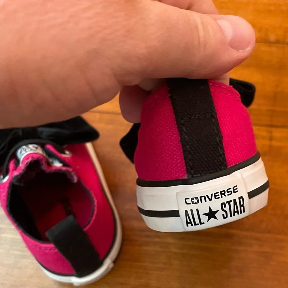 Pink Converse All Star Shoes w Black Velvet Bow Size 5
